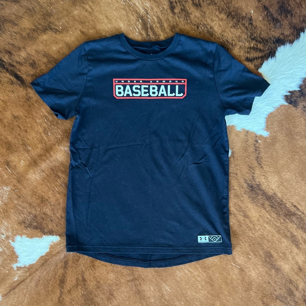 Under Armour Baseball black tee size large